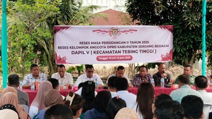 enam_anggota_dprd_sergai_dapil_v_gelar_reses_soroti_infrastruktur_rusak