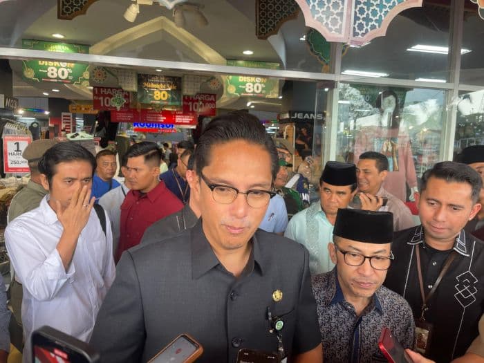 wali_kota_medan_pastikan_alih_fungsi_eks_pasar_aksara_sesuai_aturan_