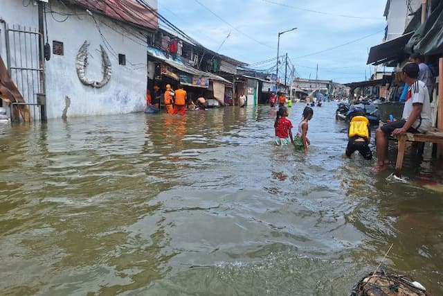 bmkg_peringatkan_banjir_rob_ancam_pesisir_medan_utara_pada_1218_juni_2026
