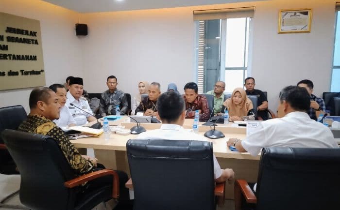 pansus_pad_dprd_batu_bara_desak_bpn_tunda_perpanjangan_hgu_socfindo_simpang_gambus