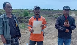 warga_protes_tanah_adat_ikut_tergusur_dalam_eksekusi_300_hektare_hutan_register_42_sijaba_tuai_