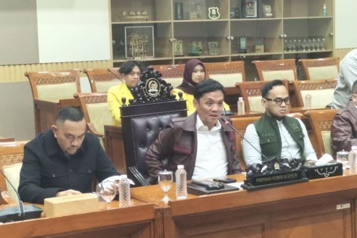 _komisi_iii_dpr_minta_kejagung_bentuk_tim_independen_usut_kasus_febrie_adriansyah_