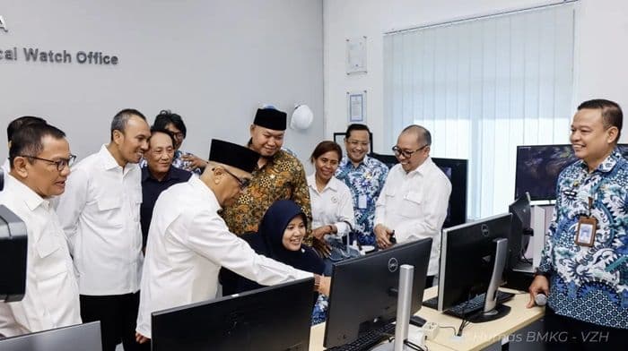 komisi_v_dpr_ri_tinjau_stasiun_meteorologi_soekarnohatta_bmkg_paparkan_peran_strategis_layanan_cuaca_penerbangan