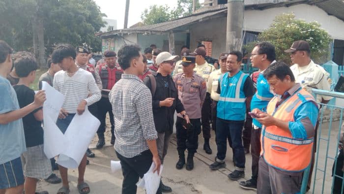 listrik_sering_padam_warga_demo_pln_sei_rampah_sergai