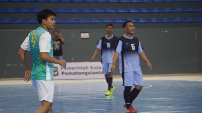 empat_laga_seru_warnai_turnamen_futsal_antar_instansi_pematangsiantar