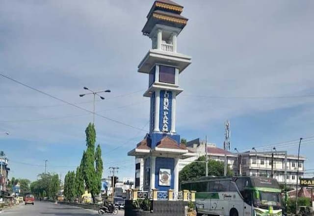 besi_tugu_simpang_timbangan_lubuk_pakam_dimakan_rayap_besi_ikon_kota_terancam_terbengkalai