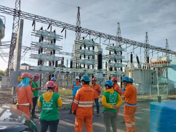 pln_upt_medan_perkuat_keandalan_listrik_sumut_jelang_kemerdekaan_ri