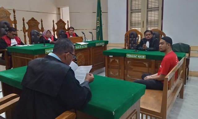 terima_13_liter_etomidate_dari_malaysia_rafi_dituntut_10_tahun_penjara