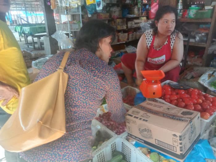 harga_cabai_merah_dan_andaliman_kompak_turun_di_pasar_laguboti