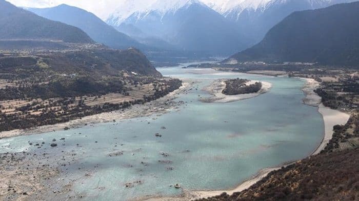 bom_waktu_di_tibet_bendungan_terbesar_di_dunia_milik_china_dibangun_di_atas_patahan_aktif_