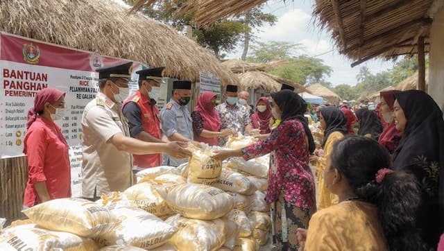 hadapi_kemarau_pemerintah_siapkan_bantuan_pangan_dan_subsidi_beras_