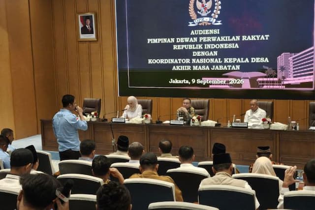 kades_amj_desak_masa_jabatan_tak_dibatasi_dpr_siap_bahas_dengan_pemerintah