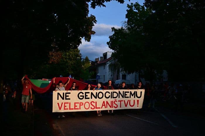 ribuan_warga_slovenia_demo_tolak_pembukaan_kedutaan_israel