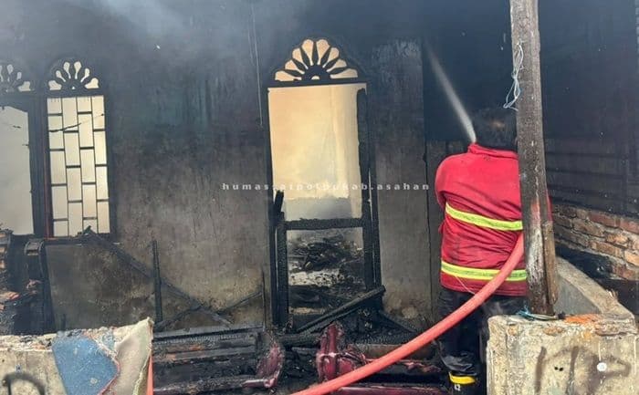 rumah_warisan_di_kisaran_terbakar_pemilik_berencana_lapor_polisi