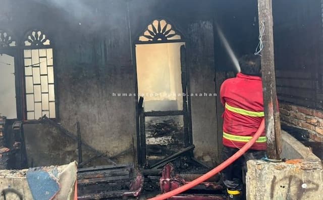 rumah_warisan_di_kisaran_terbakar_pemilik_berencana_lapor_polisi
