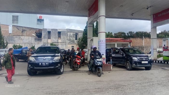 _pasca_banjir_distribusi_bbm_di_siborongborong_taput_kembali_normal_