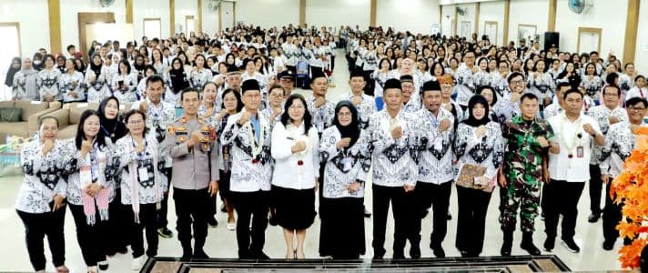hut_ke80_pgri_simalungun_momentum_meneguhkan_peran_guru_di_era_digital