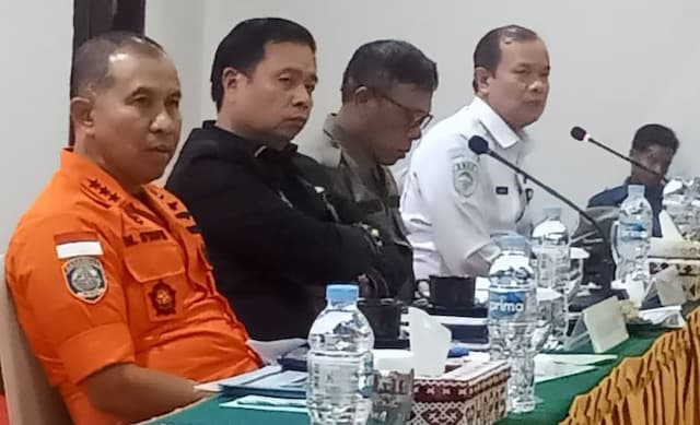 komisi_v_dpr_ri_gelar_rapat_tanggap_darurat_bencana_di_tapteng_dorong_percepatan_pemulihan
