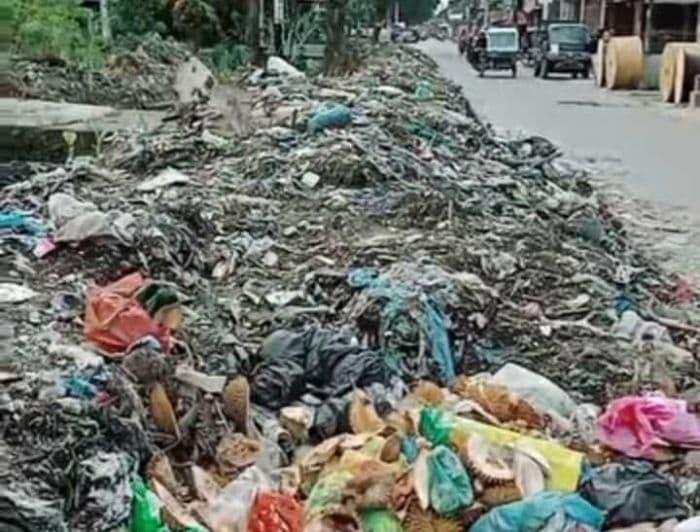 penanganan_sampah_lambat_warga_pasar_3_datuk_kabu_keluhkan_bau_dan_macet