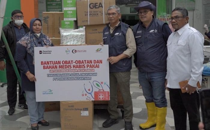 ptpn_i_salurkan_bantuan_kesehatan_dan_logistik_untuk_korban_banjir_aceh