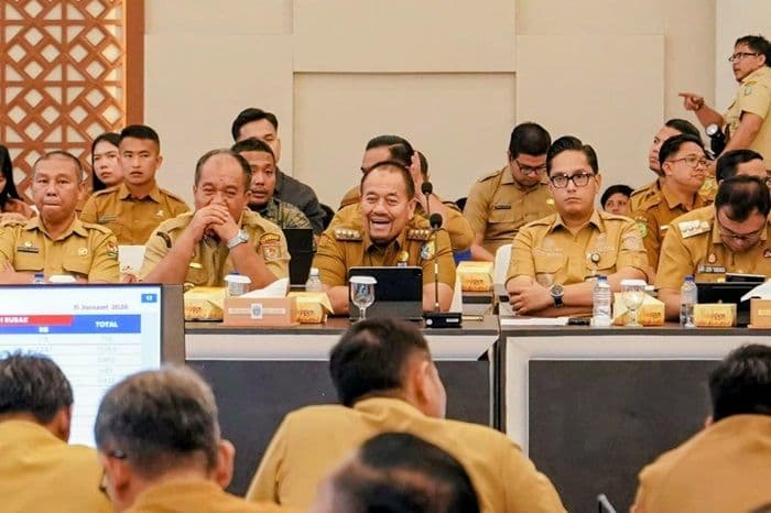 bupati_batu_bara_paparkan_progres_pemulihan_pasca_bencana_di_rakor_sumut