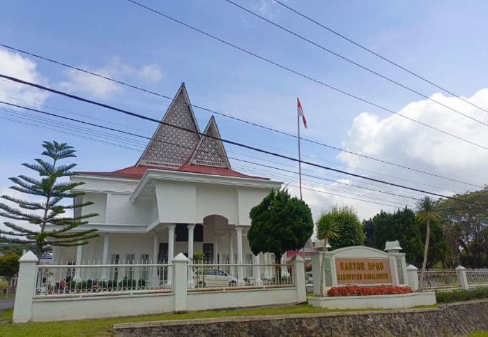 dprd_simalungun_jalani_agenda_konsultasi_pelayanan_surat_tetap_berjalan