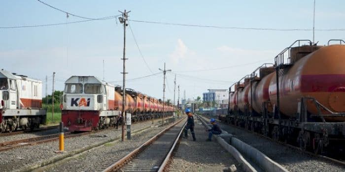 tetap_tangguh_meski_diterjang_banjir_rob_stasiun_ka_belawan_distribusikan_ratusan_ribu_ton_komoditas_ekspor_sumut