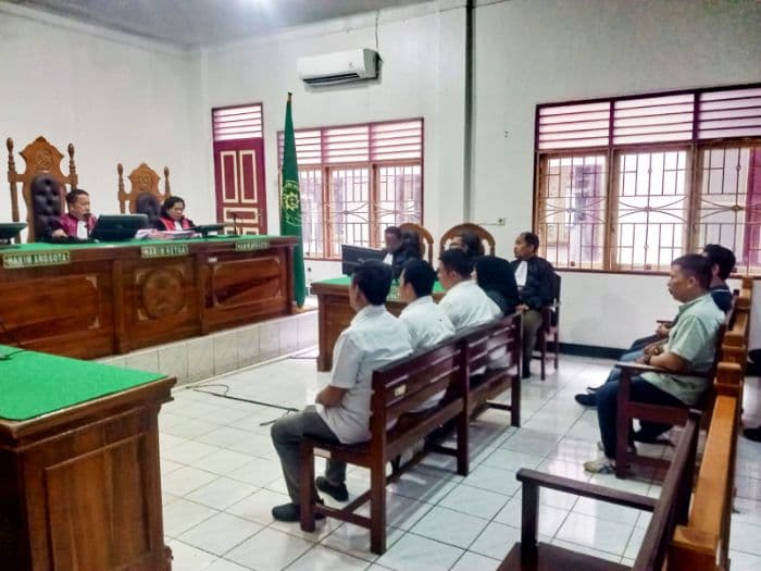 tuntutan_tujuh_terdakwa_korupsi_renovasi_puskesmas_di_labuhanbatu_ditunda