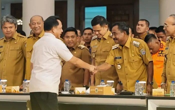 wali_kota_binjai_ikuti_rakor_percepatan_rehabilitasi_pasca_banjir_bersama_mendagri