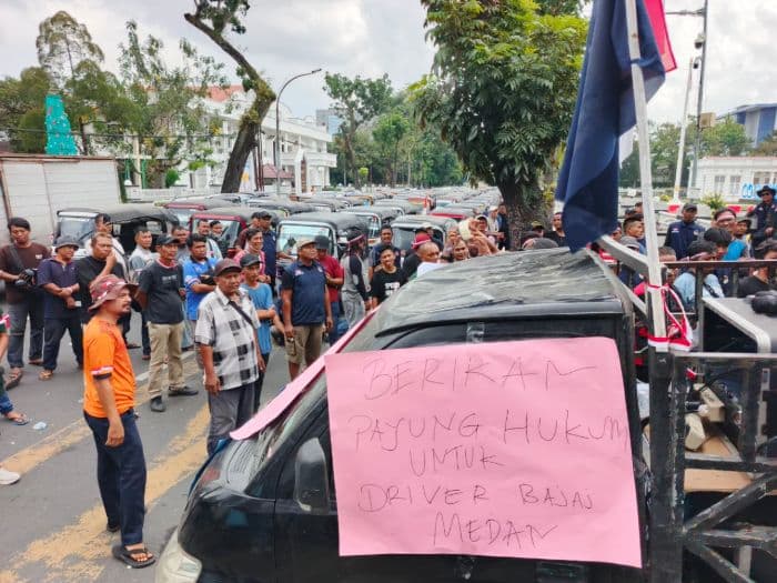 driver_bajaj_online_ngadu_ke_gubernur_sumut_minta_kejelasan_regulasi