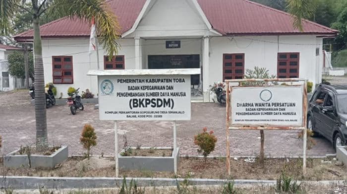 empat_kadis_definitif_di_toba_diganti_plt