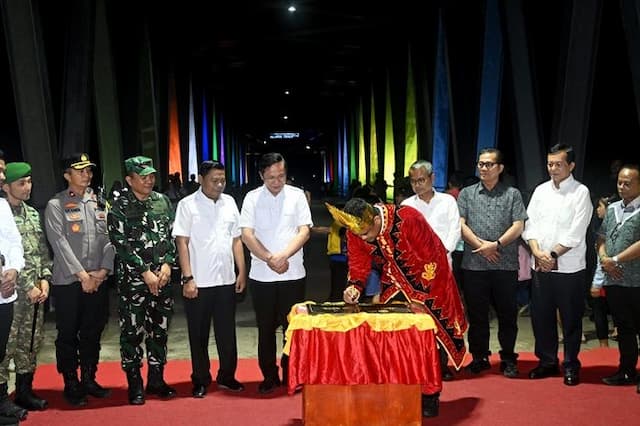 kurang_dari_setahun_jembatan_idano_noyo_yang_hancur_diterjang_banjir_kini_megah_kembali