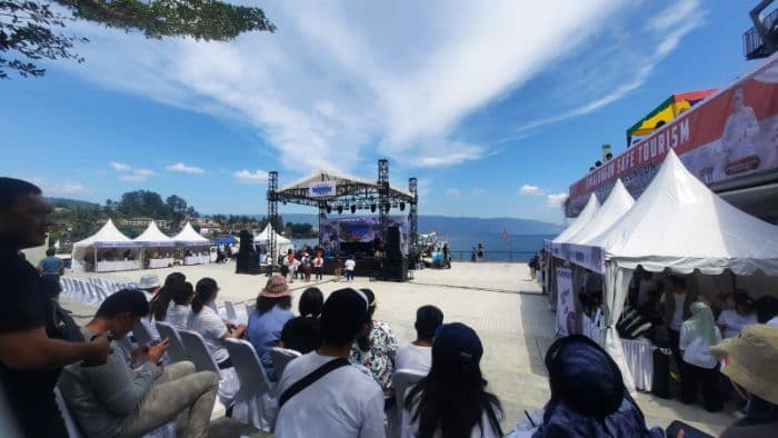 sabtu_seru_di_tanah_rindu_2026_pantai_bebas_parapat_jadi_pusat_hiburan_setiap_akhir_pekan_