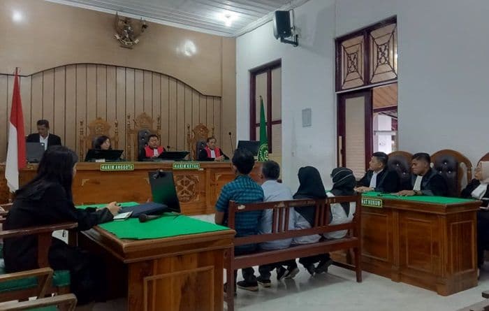korupsi_dana_bos_sman_19_medan_mantan_kepala_dan_bendahara_divonis_125_tahun_penjara