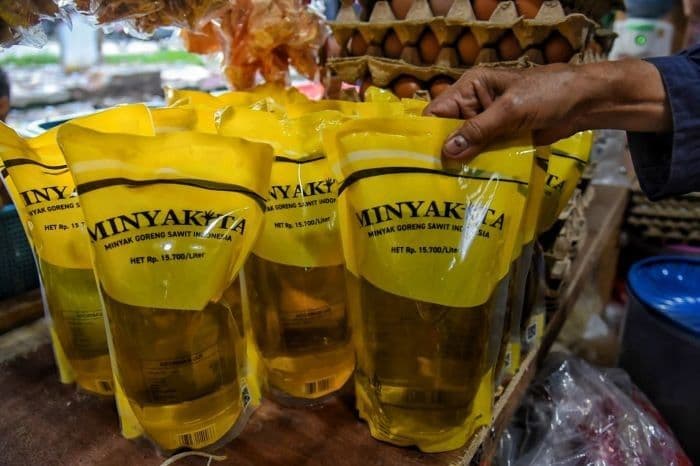 minyakita_dibundling_di_pasar_kota_medan_bulog_sumut_jelas_ilegal