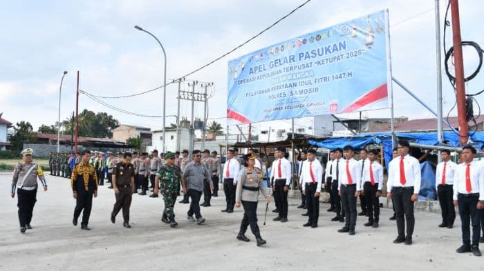 polres_samosir_gelar_apel_operasi_ketupat_toba_2026_di_tepi_danau_toba