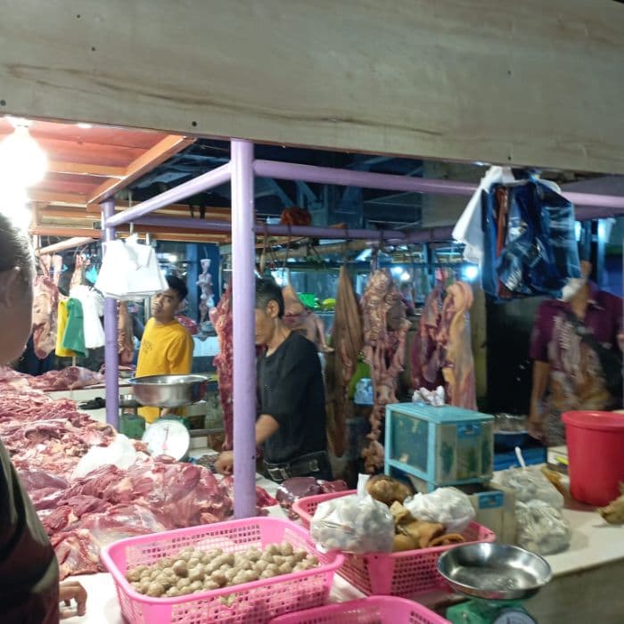 seminggu_jelang_lebaran_2026_harga_daging_sapi_dan_ayam_turun_di_siantar_