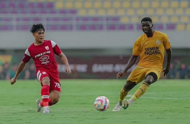 babak_pertama_super_league_persis_vs_semen_padang_gol_miroslav_maricic_jadi_pembeda_skor_10