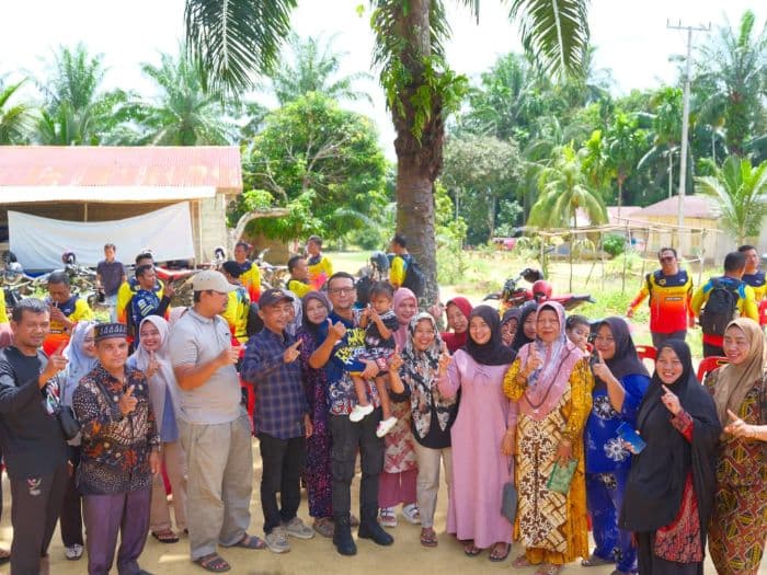 bupati_labusel_fery_sahputra_simatupang_jelajah_desa_serap_aspirasi_warga_di_torgamba