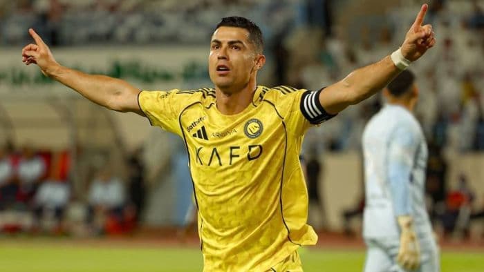 cristiano_ronaldo_cetak_gol_ke968_al_nassr_tundukkan_al_okhdood_20