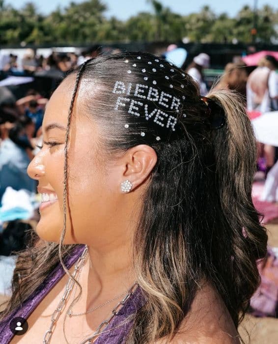 ribuan_beliebers_serbu_panggung_justin_bieber_di_coachella_hari_ini