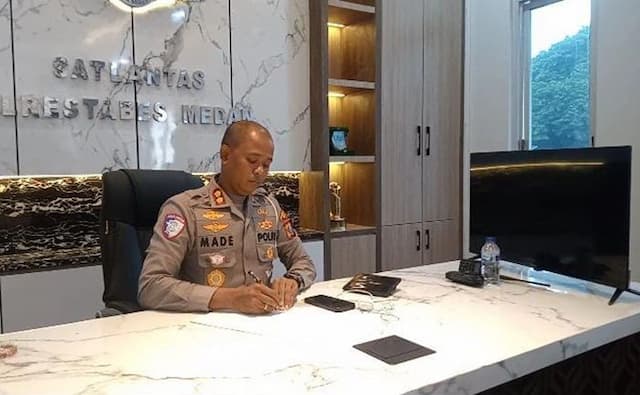 polisi_siaga_antisipasi_kemacetan_di_jalur_medanberastagi_selama_libur_panjang