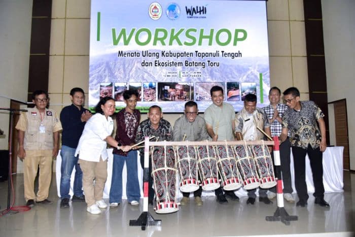 bupati_masinton_tegaskan_pentingnya_langkah_nyata_menata_kembali_tapteng_dan_ekosistem_batang_toru_pascabencana