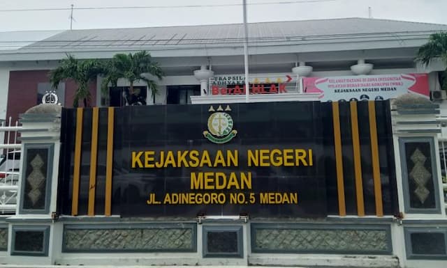kejari_medan_telaah_laporan_dirut_pud_pasar_terhadap_sejumlah_pengelola_