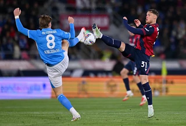 napoli_kebobolan_di_injury_time_saat_lawan_bologna_skor_23