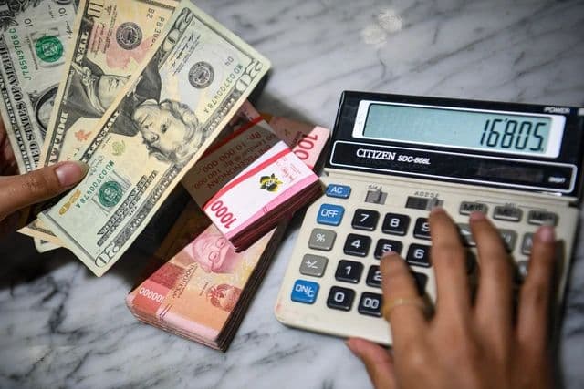 rupiah_tembus_rp17500_per_dolar_as_dipicu_geopolitik_dan_aksi_jual_asing