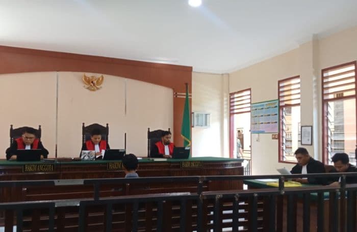 sidang_lanjutan_pedagang_sayur_dengan_anak_ketua_dprd_tapteng_dinilai_dakwaan_jpu_cacat_formal