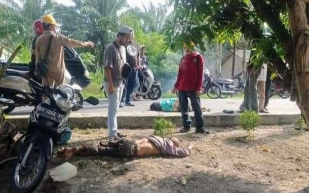 tertimpa_pohon_saat_berkendara_di_kuala_tanjung_batu_bara_istri_tewassuami_kritis