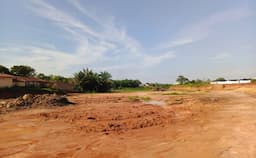 aktivitas_truk_pengangkut_tanah_di_padang_hilir_tebing_tinggi_untuk_proyek_rumah_subsidi_flpp