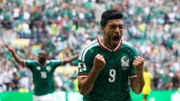 diwarnai_tiga_kartu_merah_meksiko_taklukkan_afrika_selatan_dua_gol_tanpa_balas